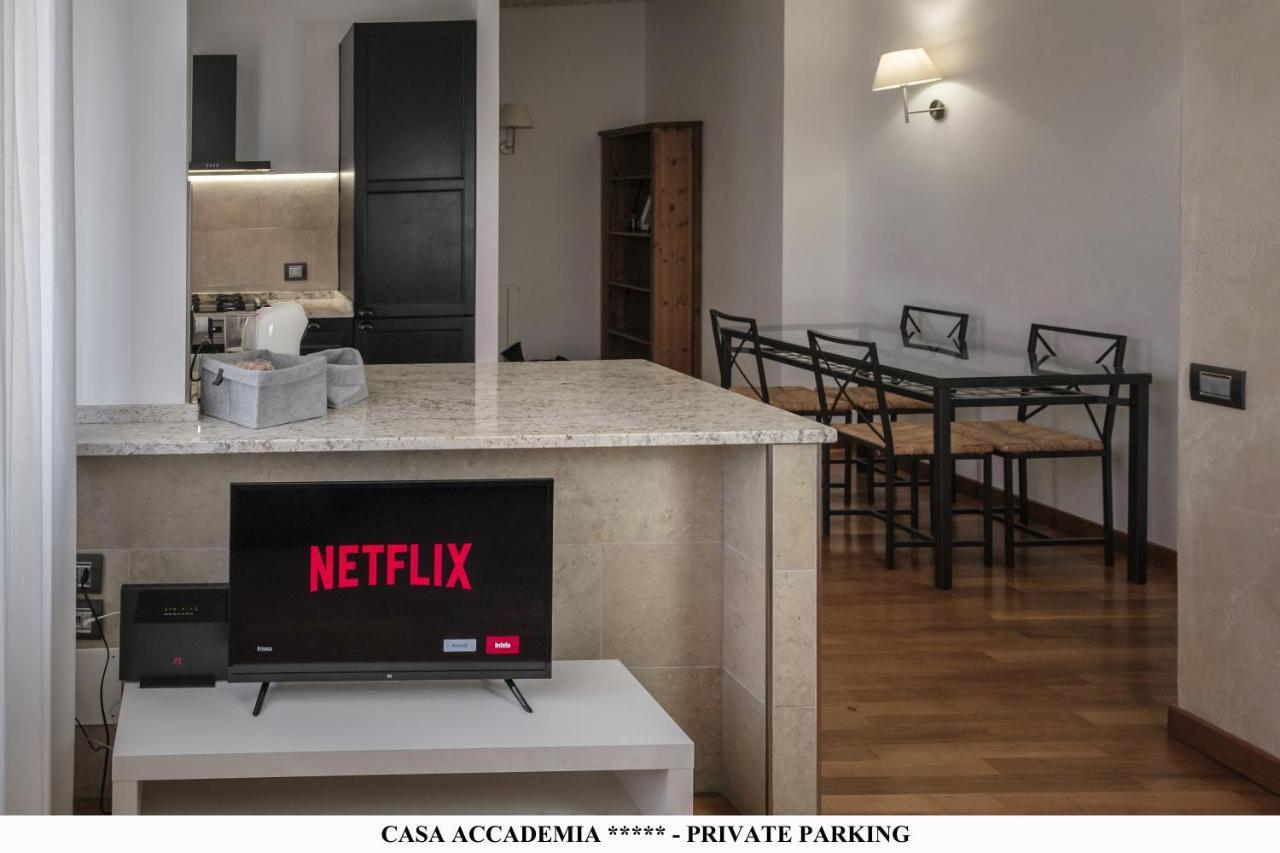 Apartmán Elegante Casa Accademia ***** - Private Parking Livorno Exteriér fotografie