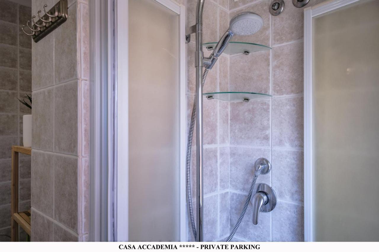 Apartmán Elegante Casa Accademia ***** - Private Parking Livorno Exteriér fotografie