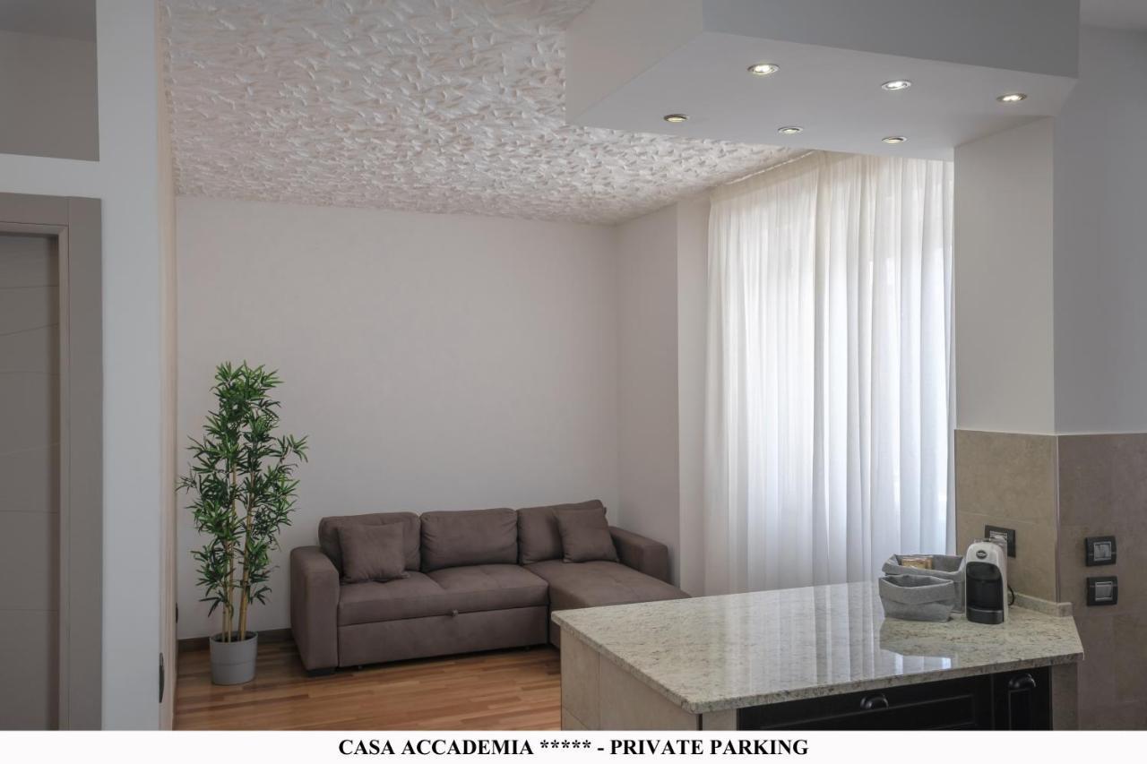 Apartmán Elegante Casa Accademia ***** - Private Parking Livorno Exteriér fotografie