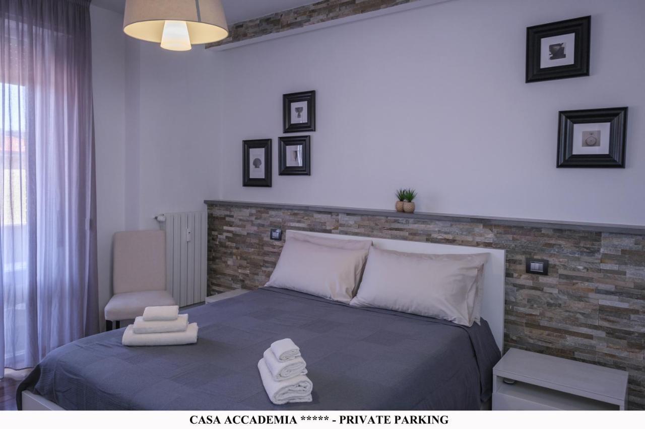 Apartmán Elegante Casa Accademia ***** - Private Parking Livorno Exteriér fotografie