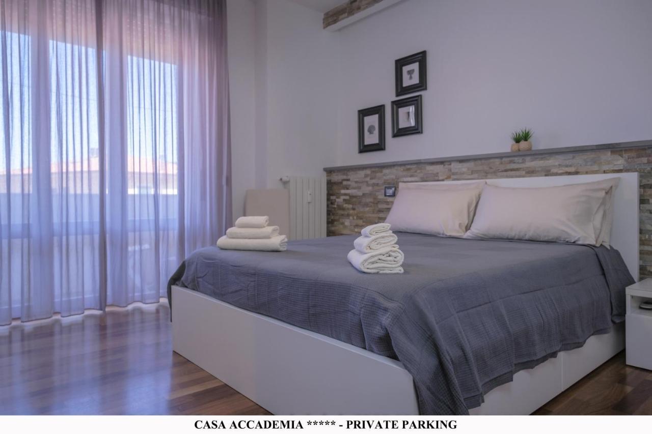 Apartmán Elegante Casa Accademia ***** - Private Parking Livorno Exteriér fotografie