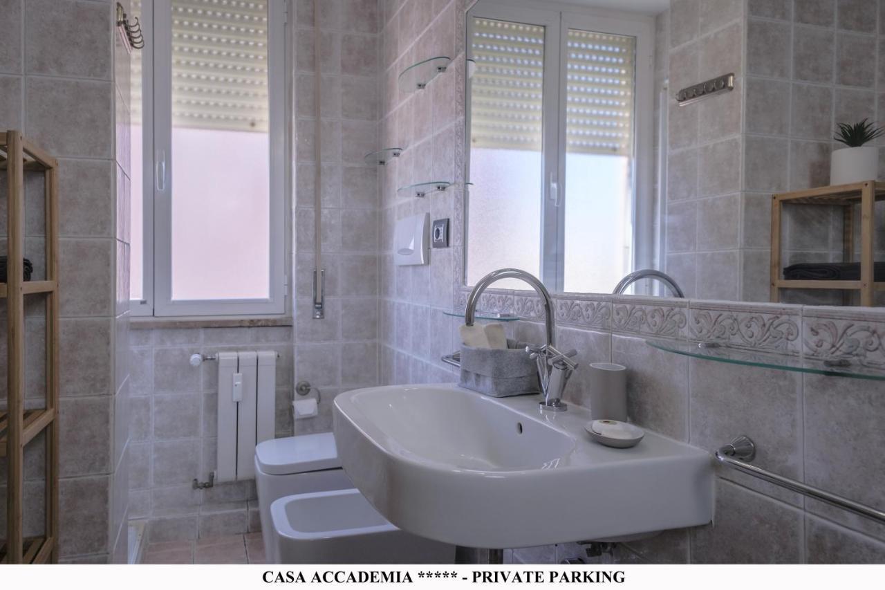 Apartmán Elegante Casa Accademia ***** - Private Parking Livorno Exteriér fotografie